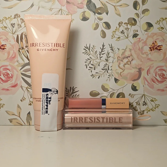 Givenchy Bundle - Picture 1 of 1